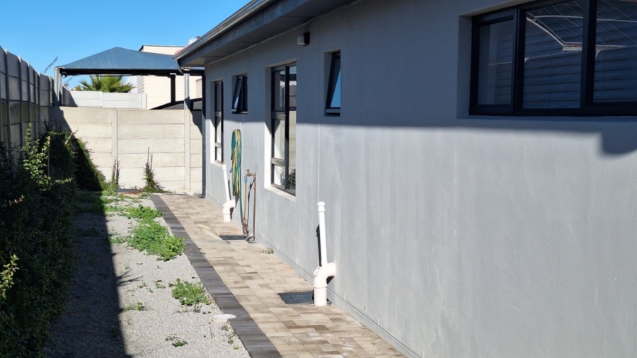 3 Bedroom Property for Sale in Port Owen Western Cape